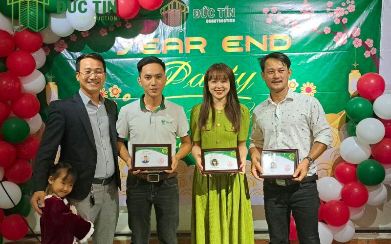 Tuyên dương nhân viên thực hiện tốt văn hóa 10 phẩm giá con người